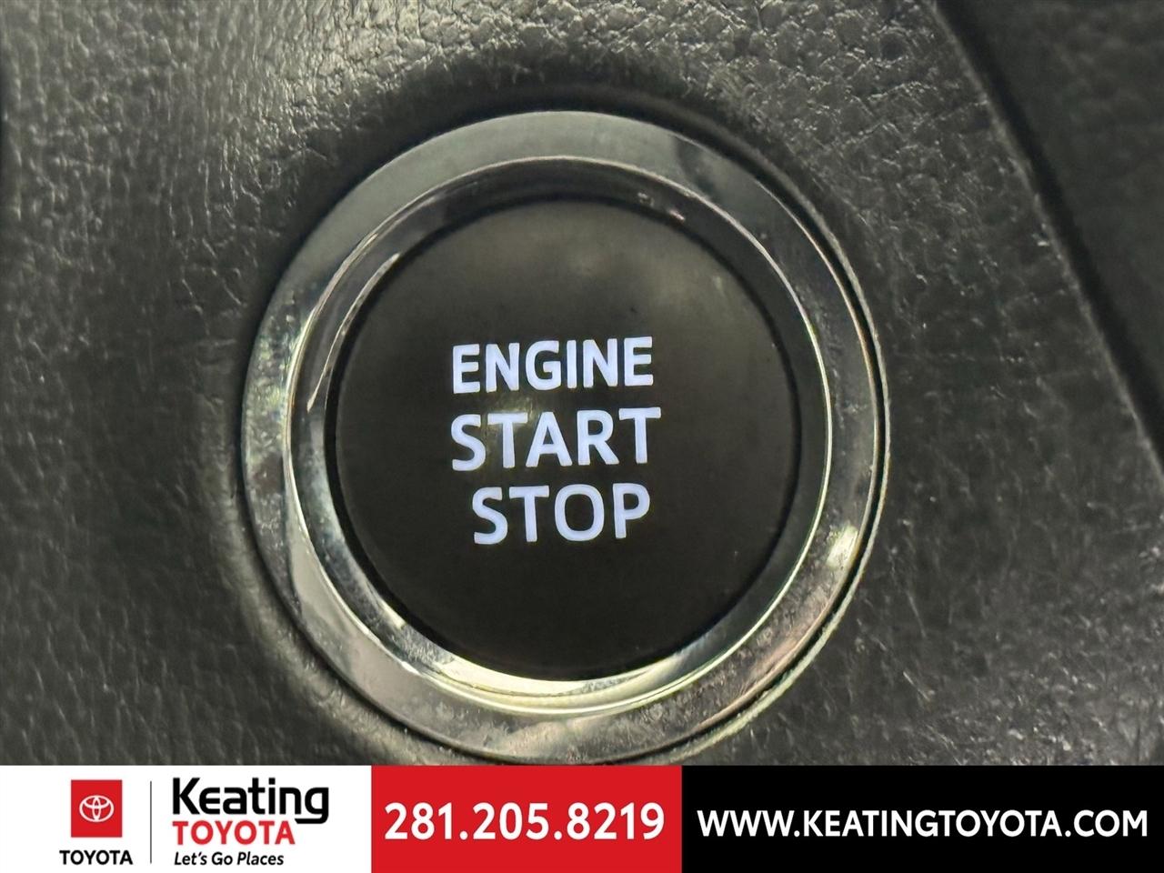 Toyota RAV4 XLE Premium 2024