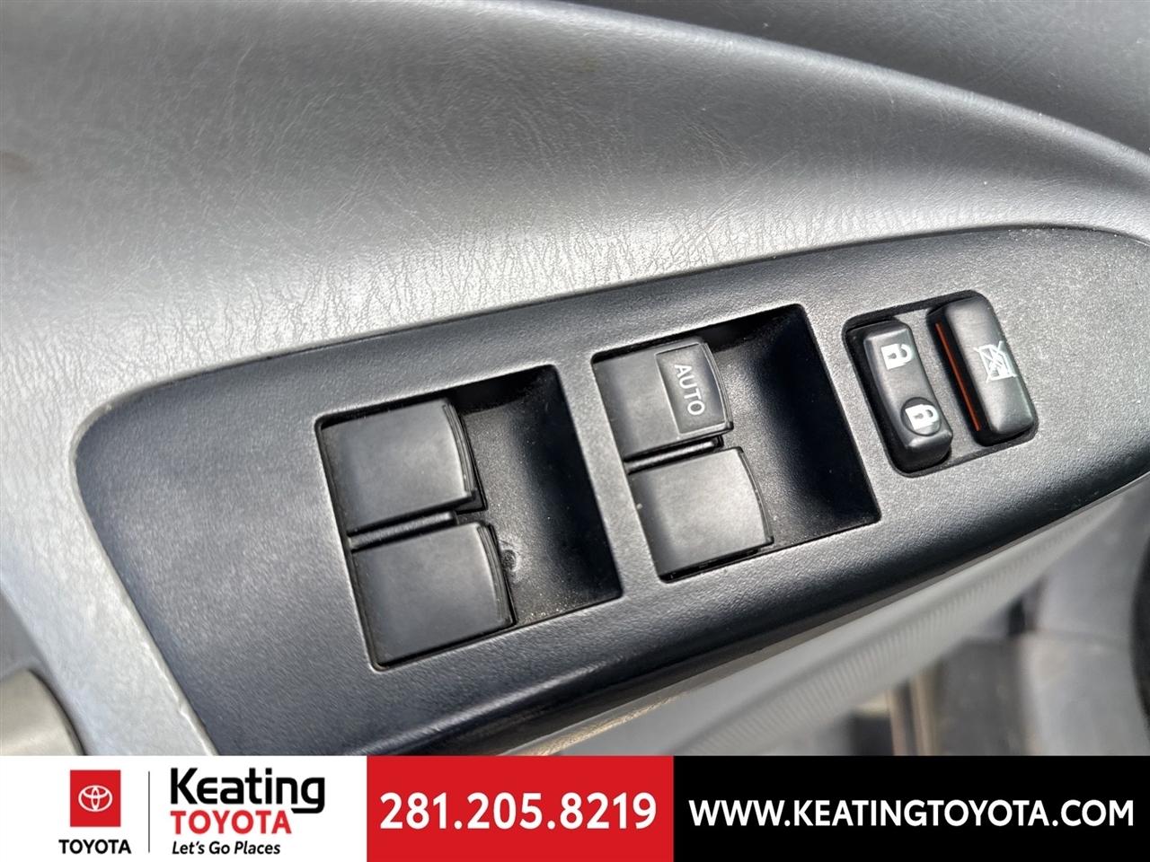 Toyota Tacoma PreRunner Double Cab V6 5AT 2WD 2014