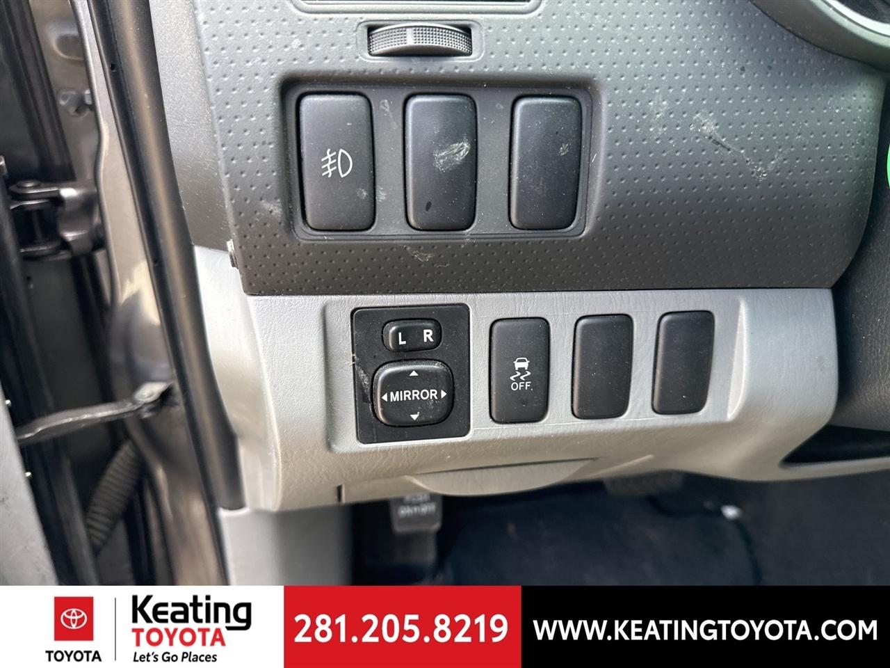 Toyota Tacoma PreRunner Double Cab V6 5AT 2WD 2014