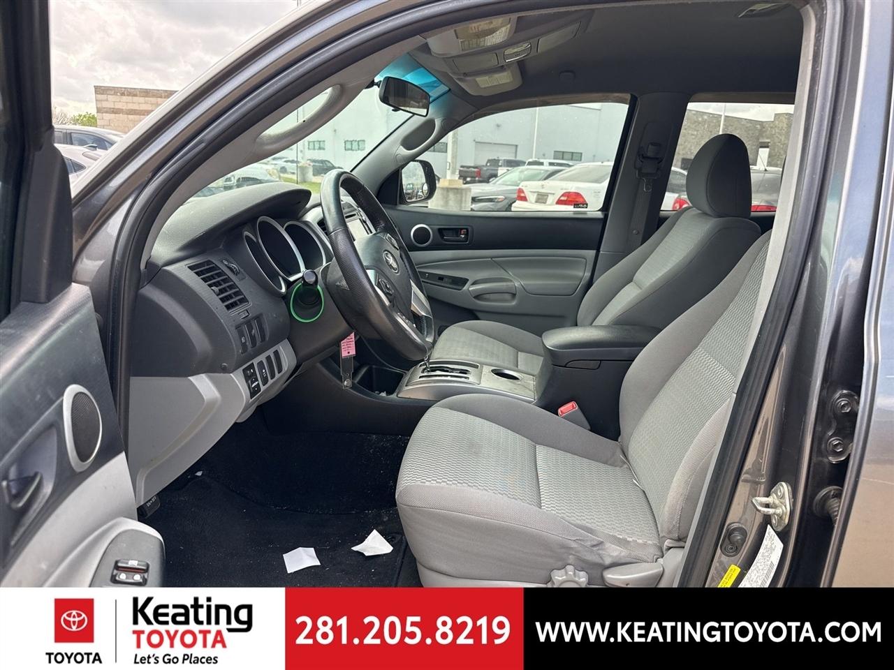 Toyota Tacoma PreRunner Double Cab V6 5AT 2WD 2014