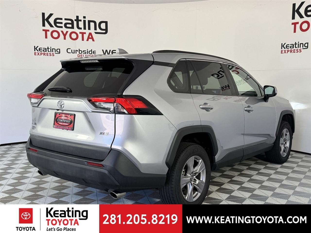 Toyota RAV4 XLE 2025