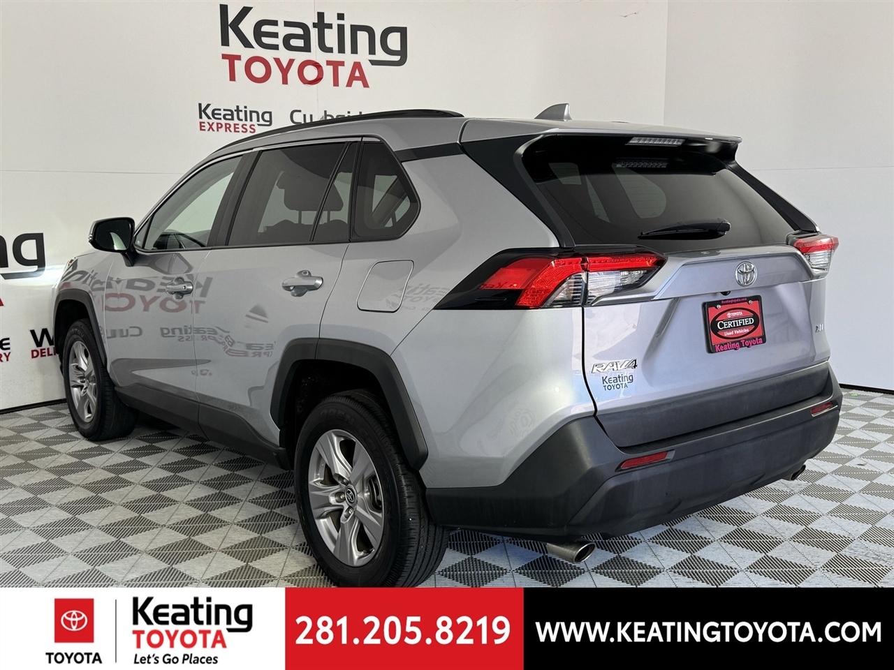 Toyota RAV4 XLE 2025