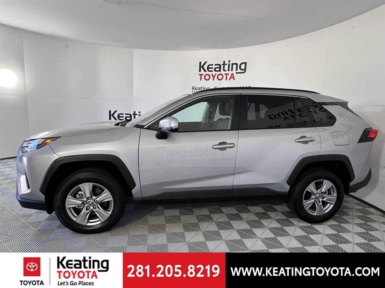 Toyota RAV4 XLE 2025