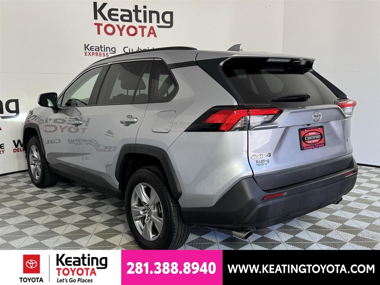 Toyota RAV4 XLE 2025