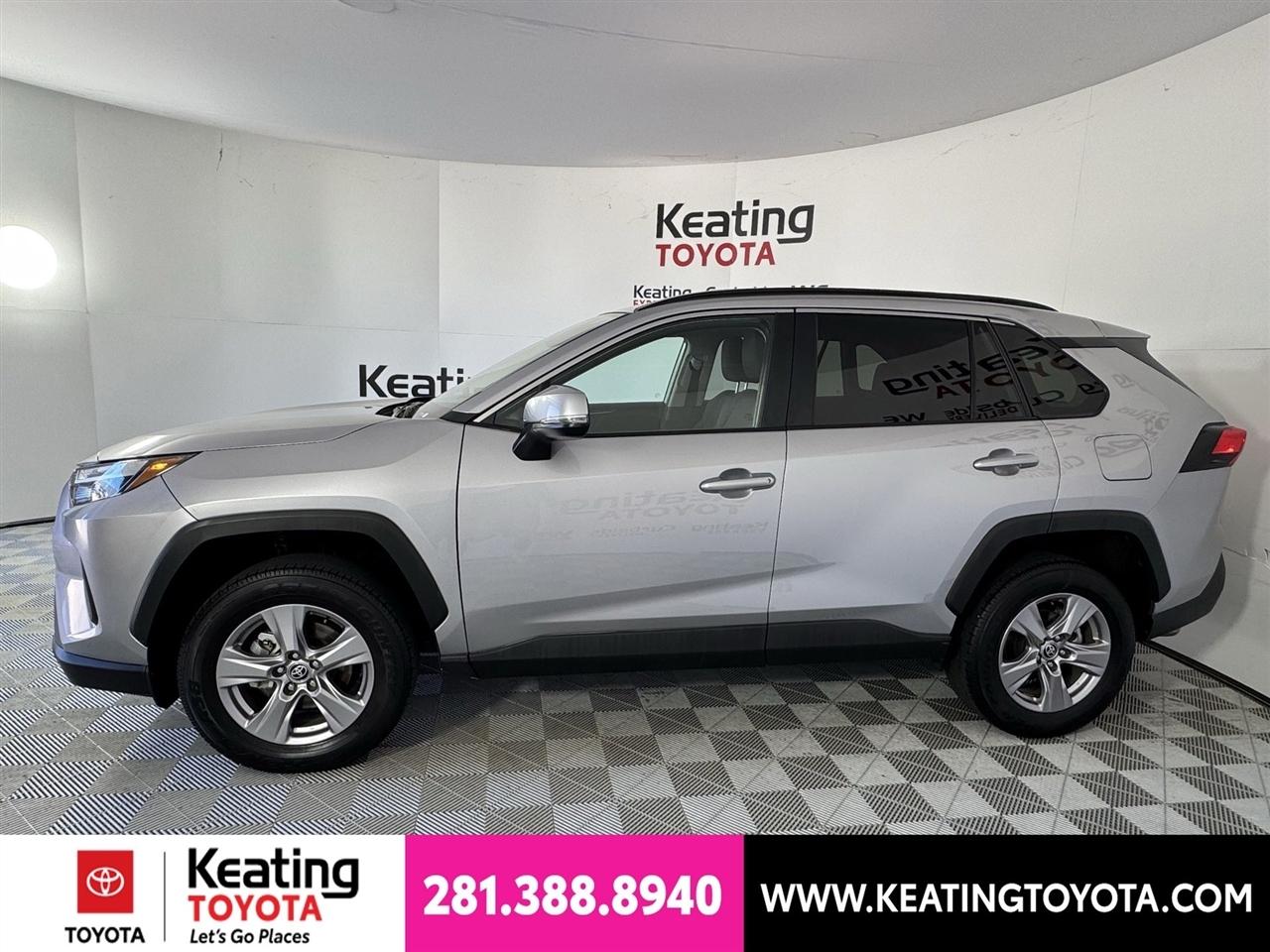 Toyota RAV4 XLE 2025