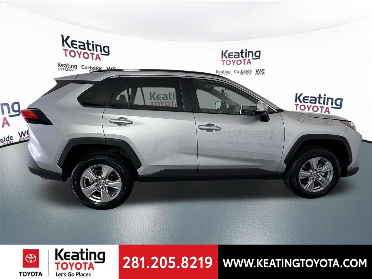 Toyota RAV4 XLE 2025