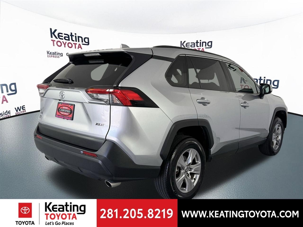 Toyota RAV4 XLE 2025