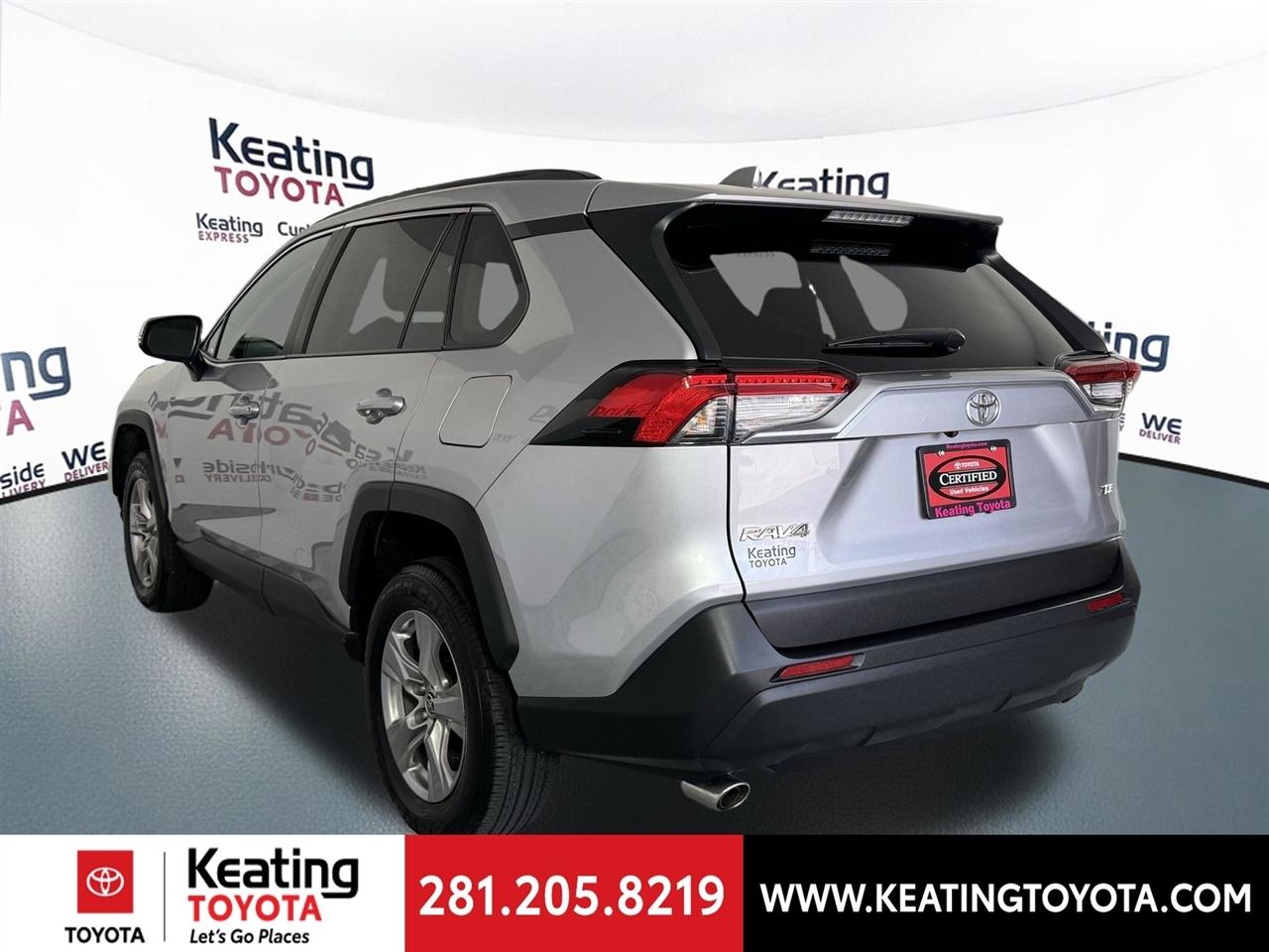 Toyota RAV4 XLE 2025