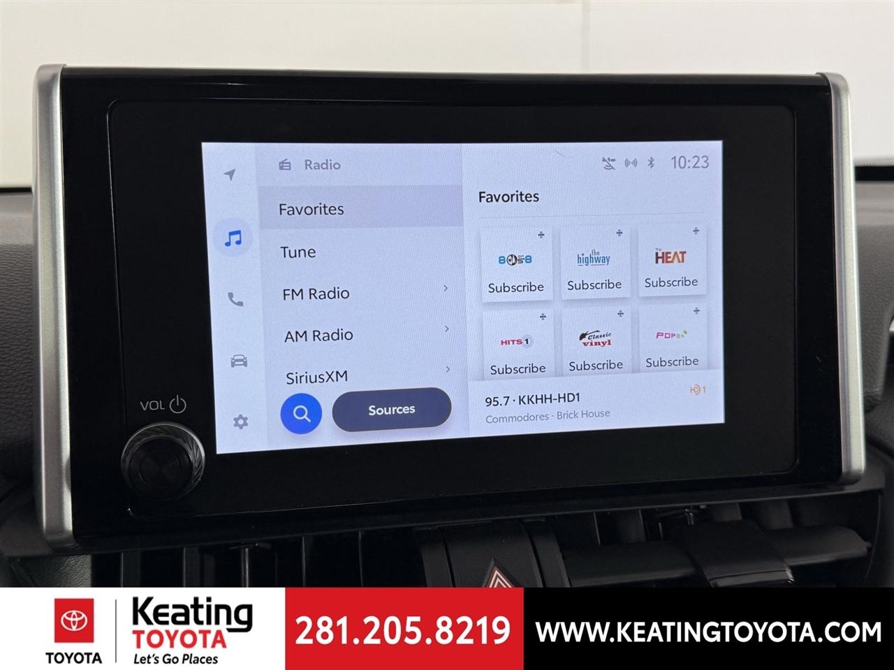 Toyota RAV4 XLE 2025