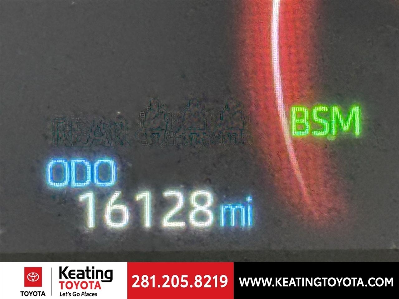 Toyota RAV4 XLE 2025