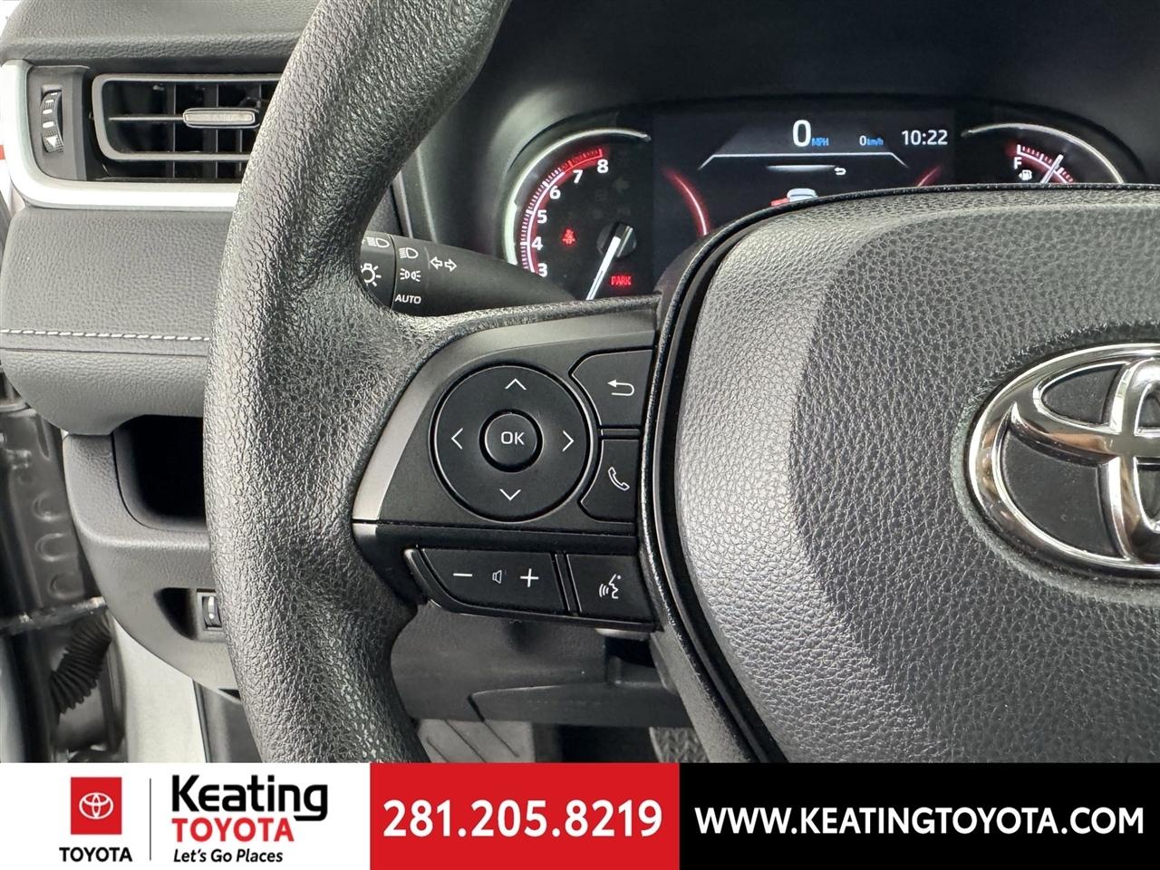 Toyota RAV4 XLE 2025