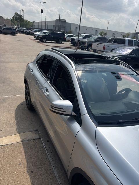 Mercedes-Benz GLA-Class GLA250 2019