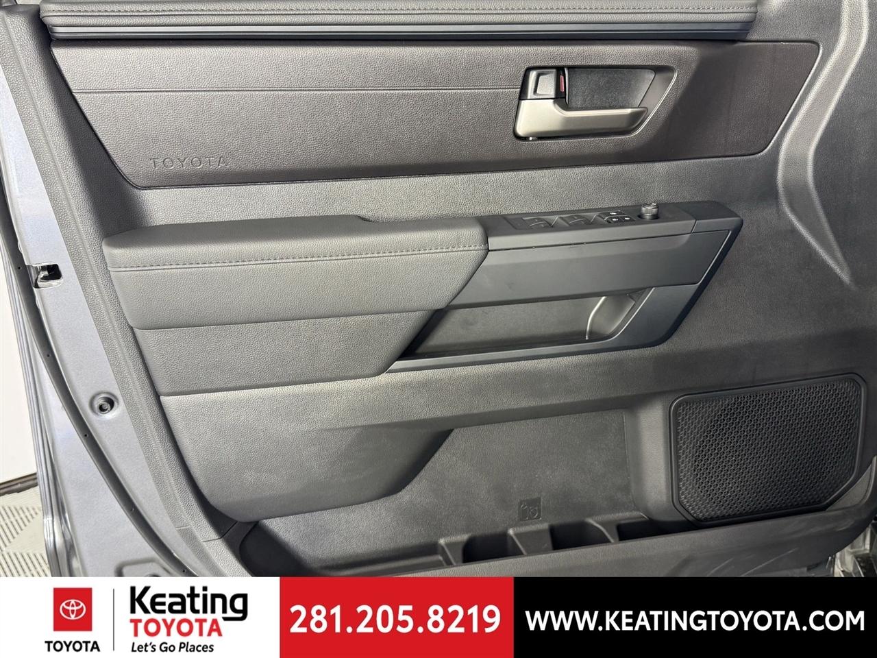 Toyota Tundra SR5 CrewMax 2WD 2026