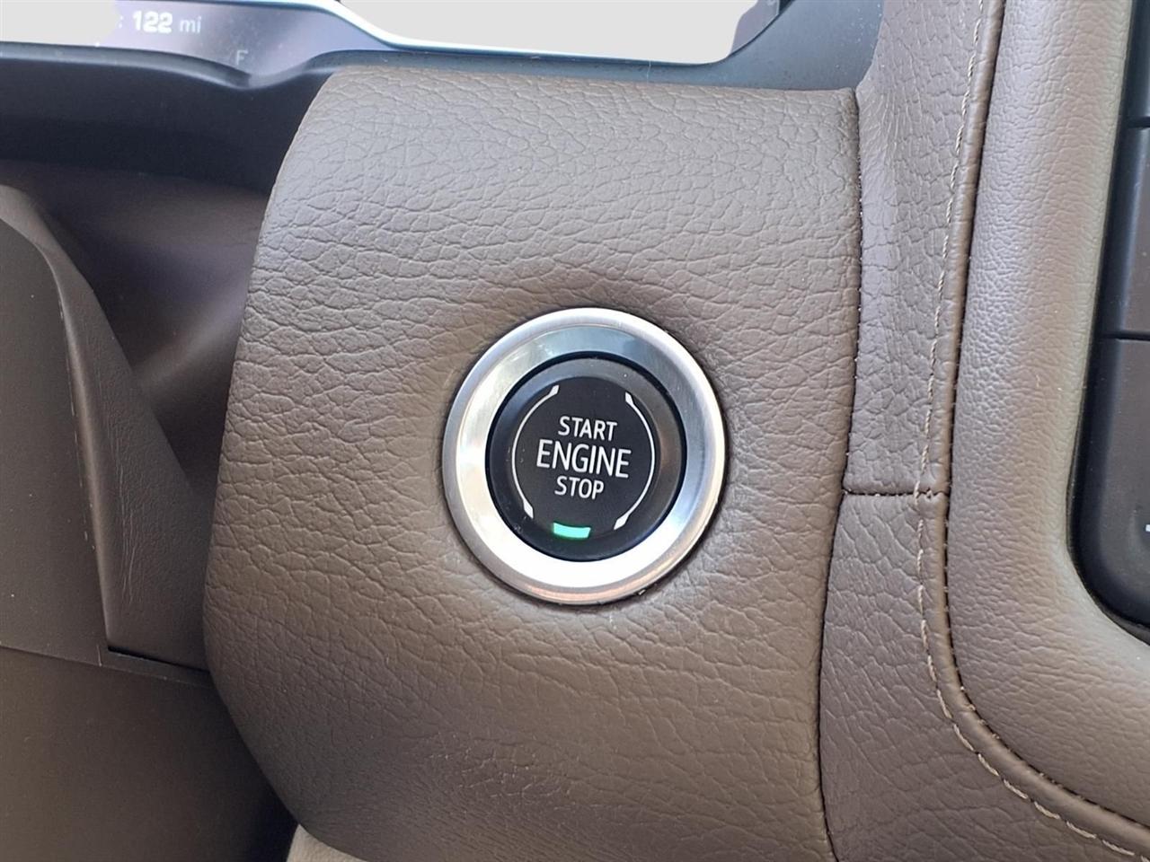 GMC Yukon Denali 2WD 2023