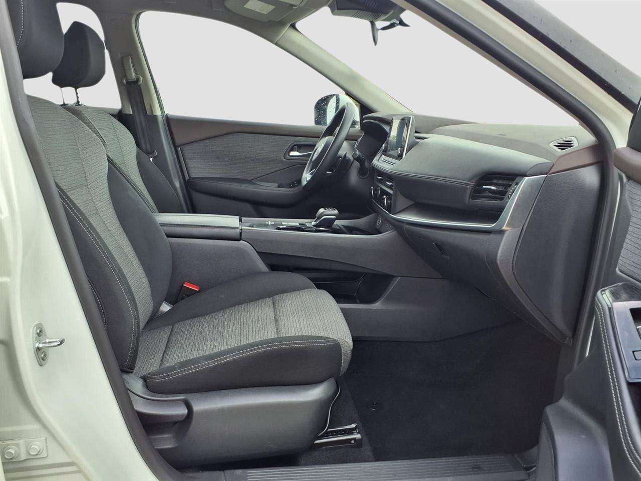 Nissan Rogue SV 2023