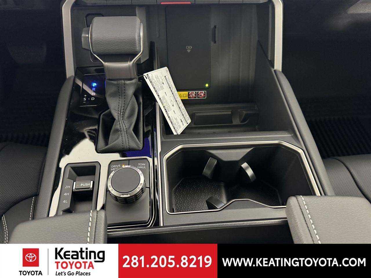 Toyota Tundra Limited CrewMax 4WD Hybrid 2026