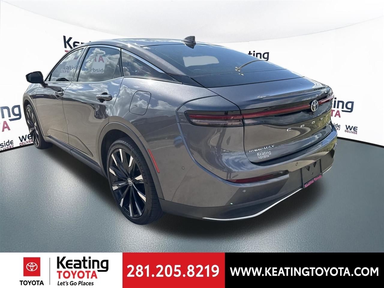 Toyota Crown Platinum 2023