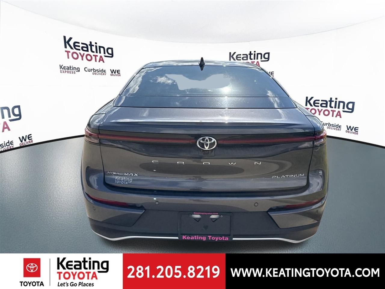 Toyota Crown Platinum 2023