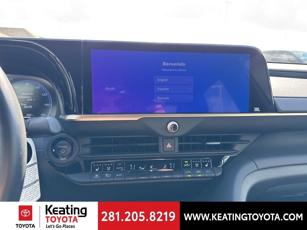 Toyota Crown Platinum 2023