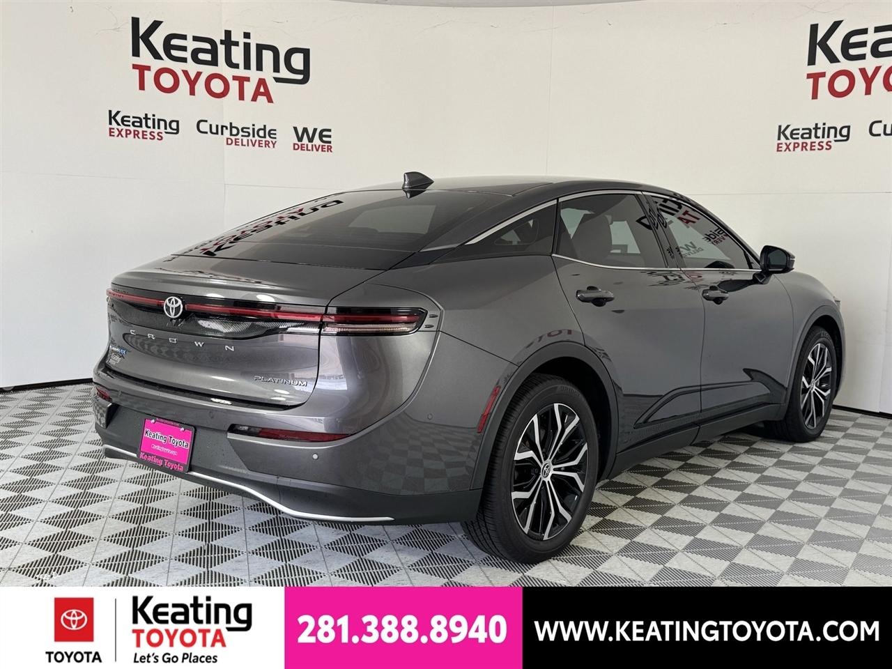Toyota Crown Platinum 2023