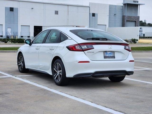 Honda Civic LX Hatchback 2023
