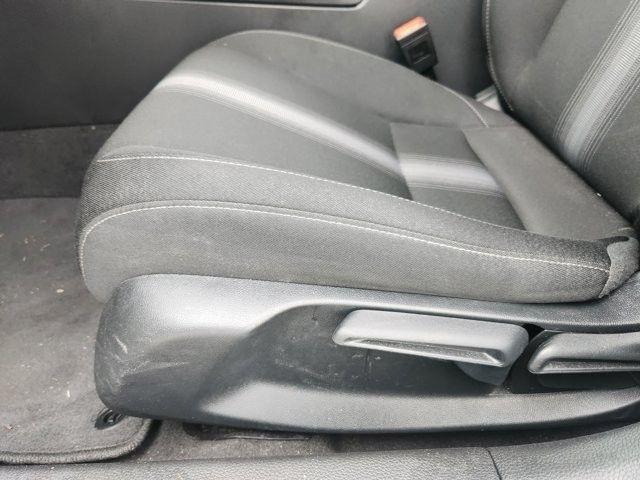 Honda Civic LX Hatchback 2023