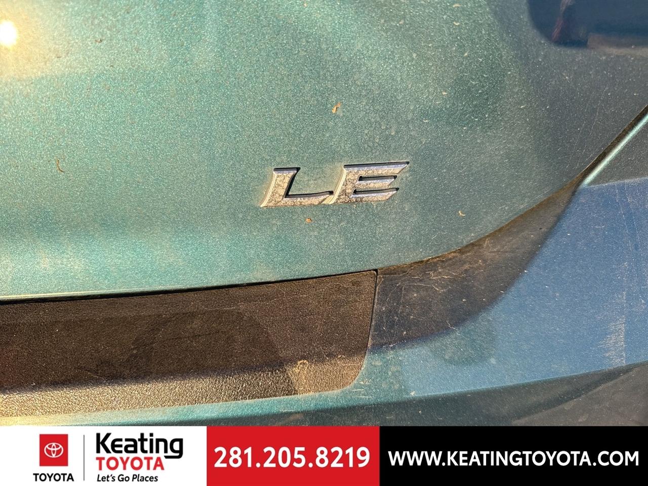 Toyota Camry Hybrid XLE 2025