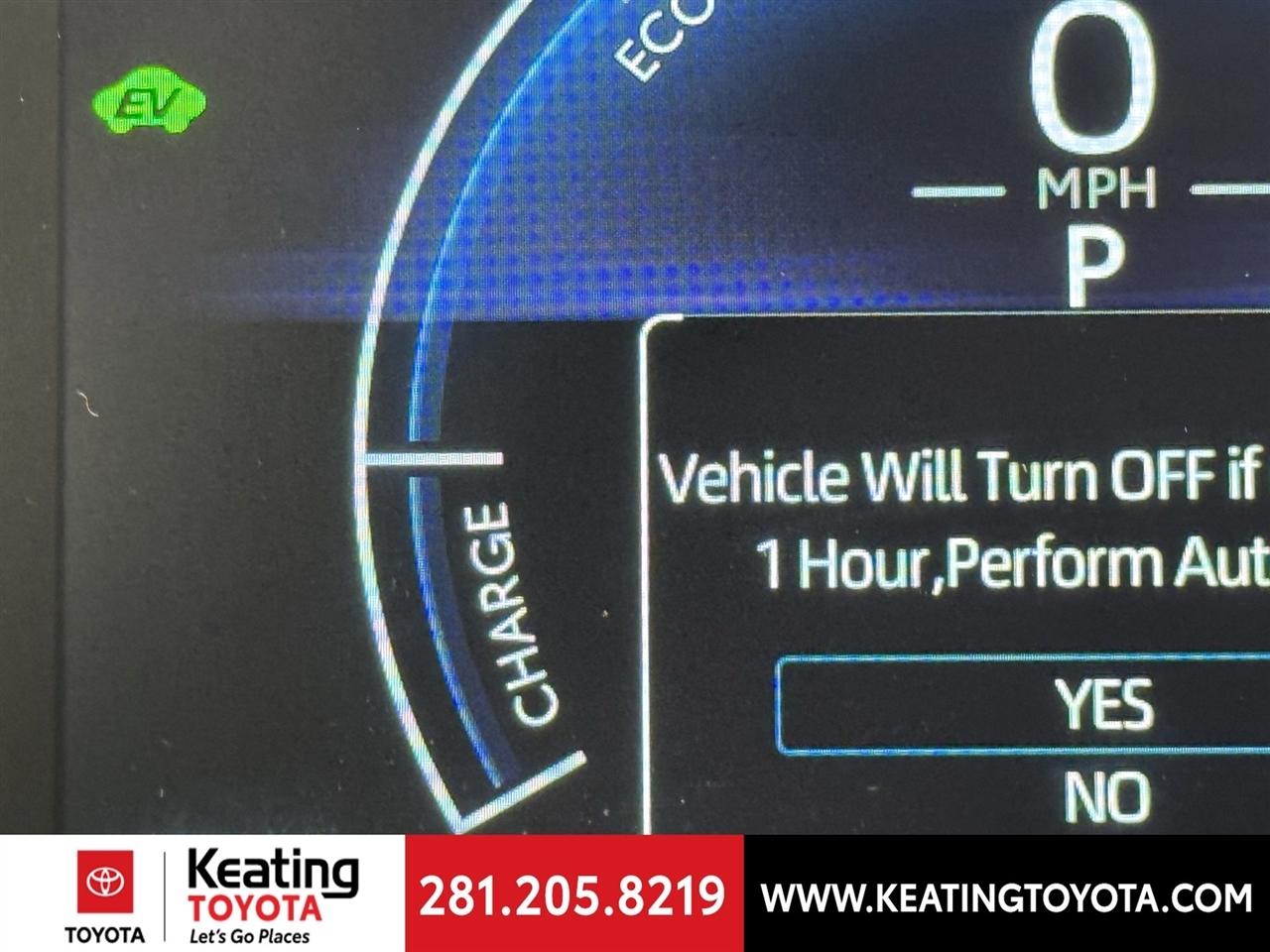 Toyota Camry Hybrid XLE 2025