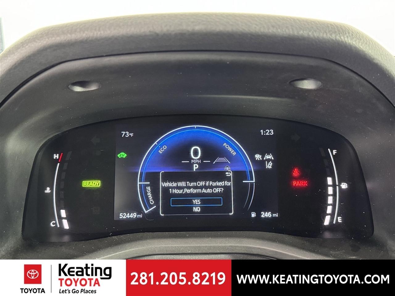 Toyota Camry Hybrid XLE 2025