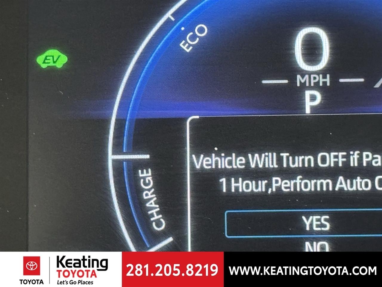 Toyota Camry Hybrid XLE 2025