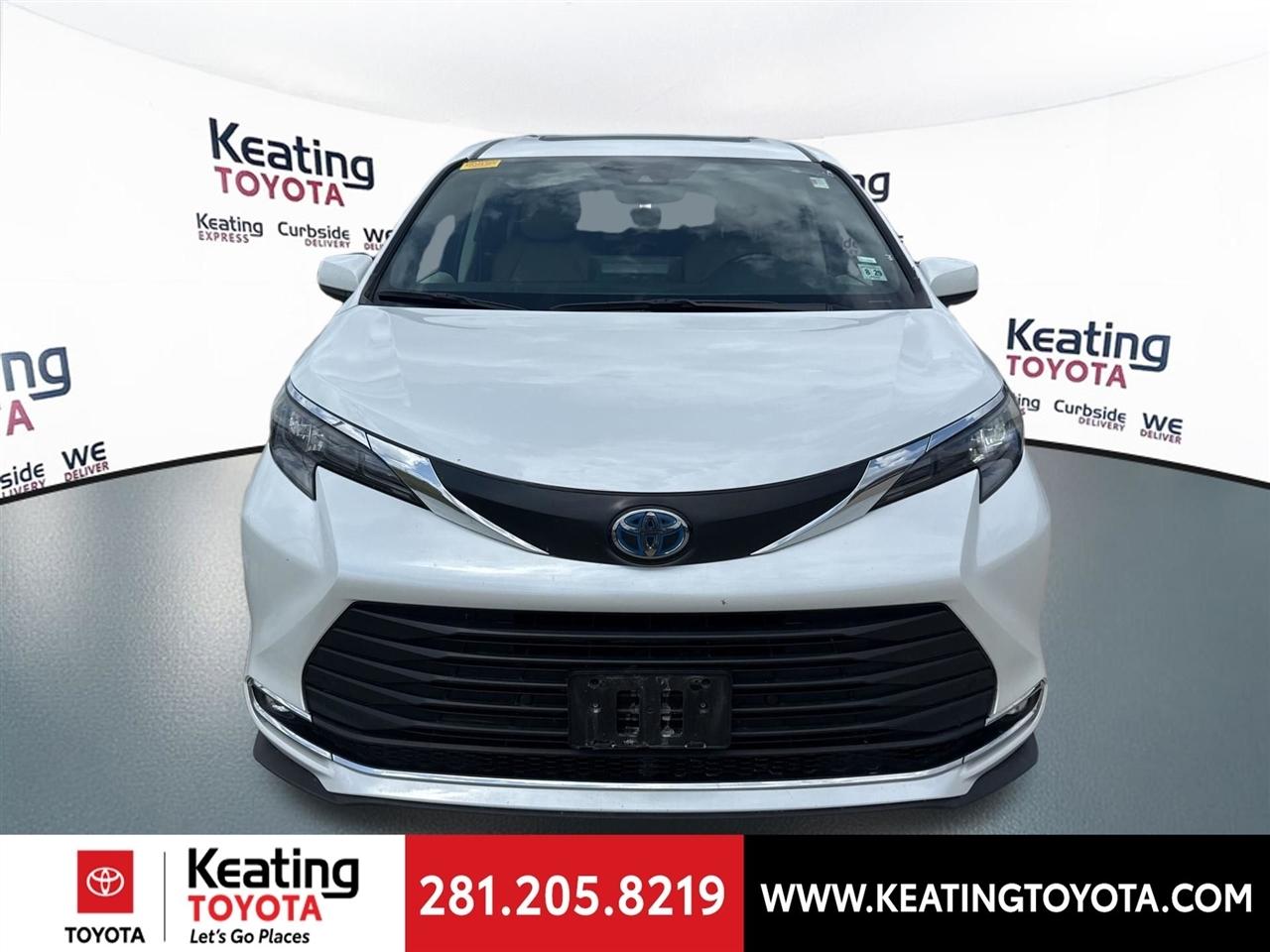 Toyota Sienna XLE 7-Passenger 2024