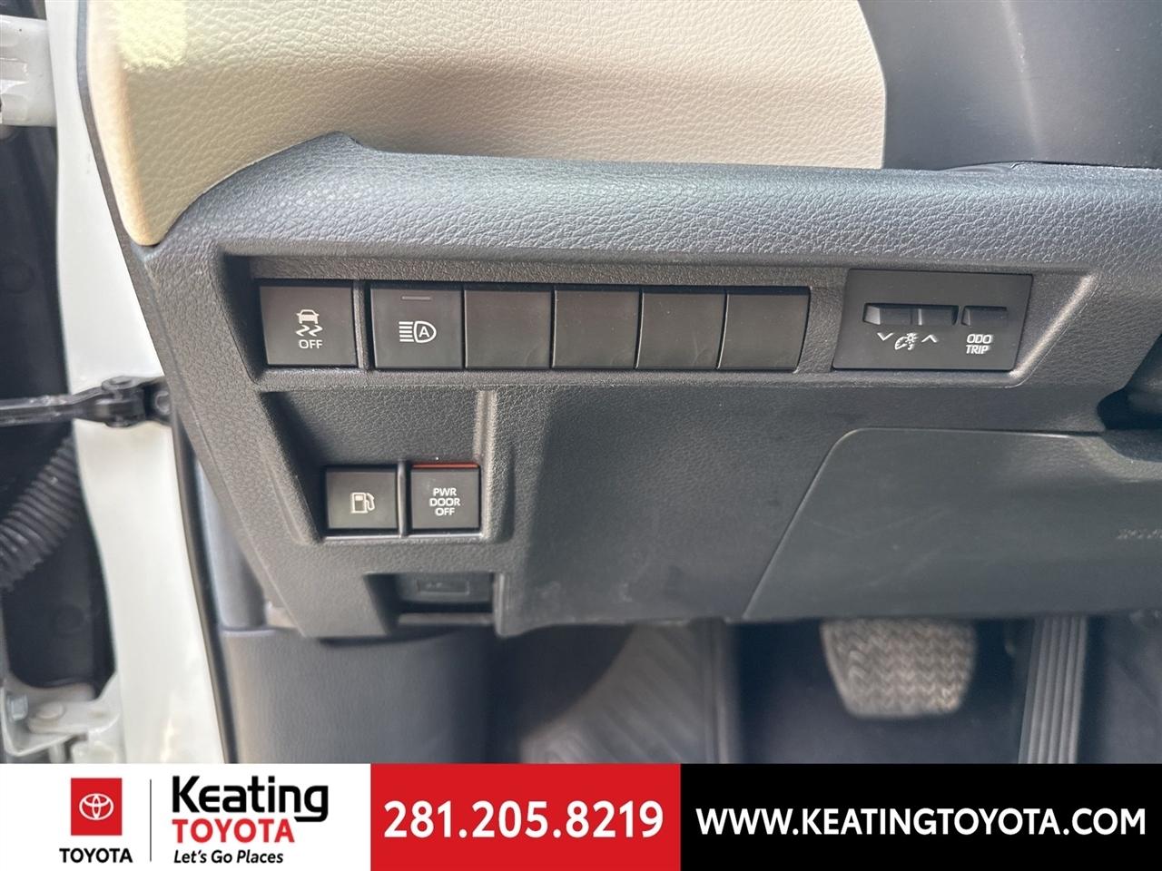 Toyota Sienna XLE 7-Passenger 2024