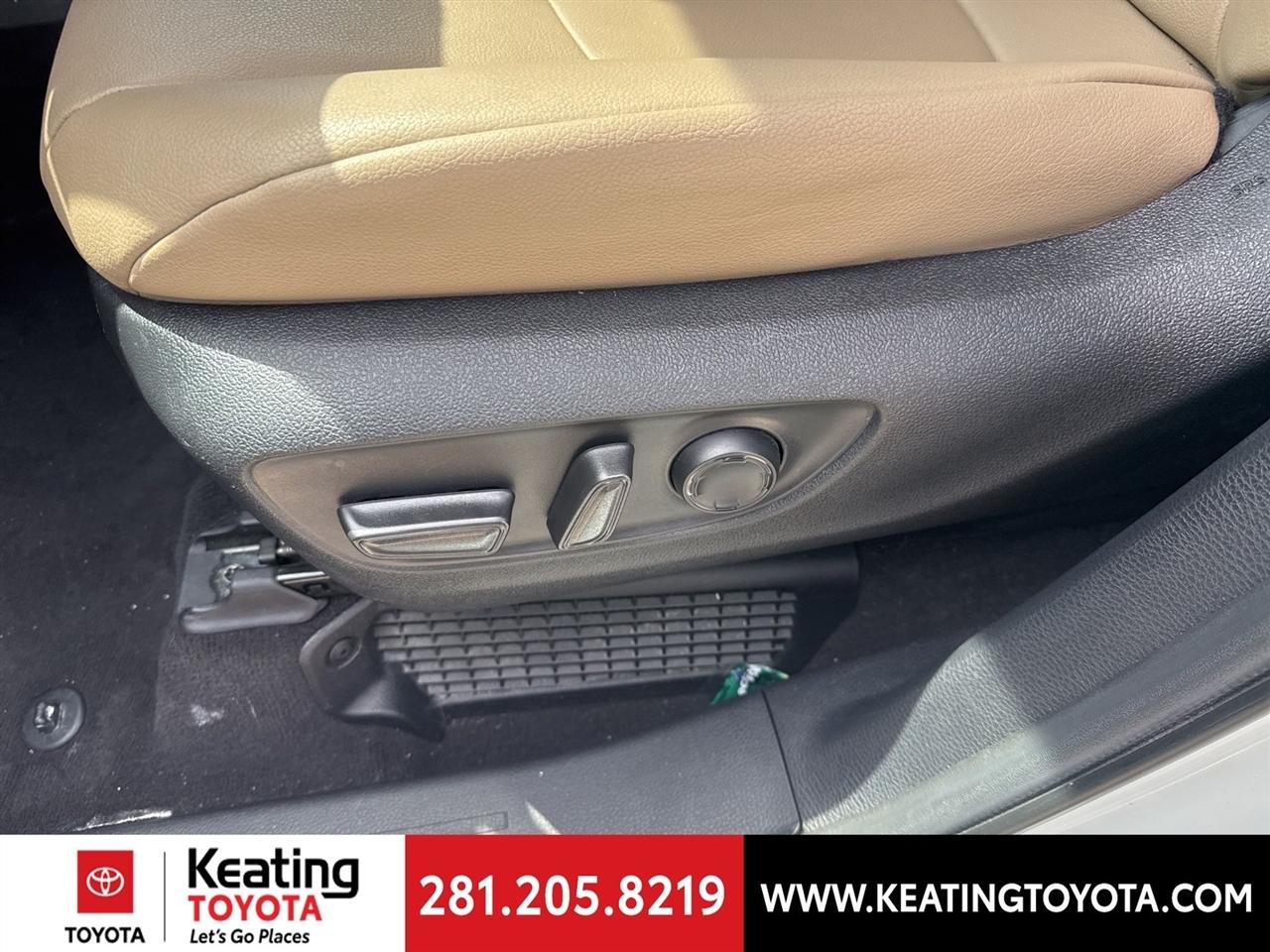 Toyota Sienna XLE 7-Passenger 2024