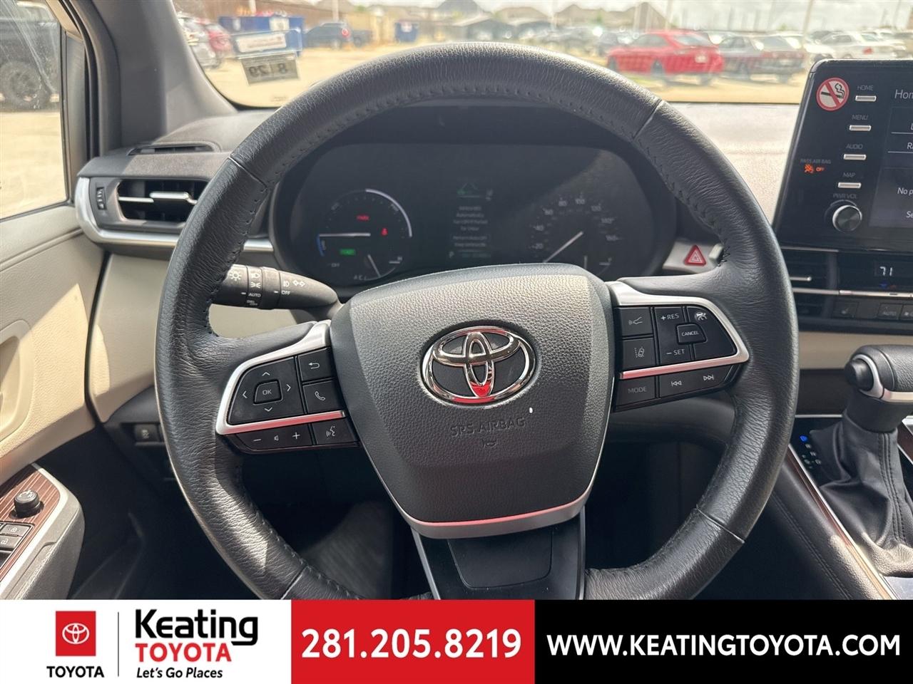 Toyota Sienna XLE 7-Passenger 2024