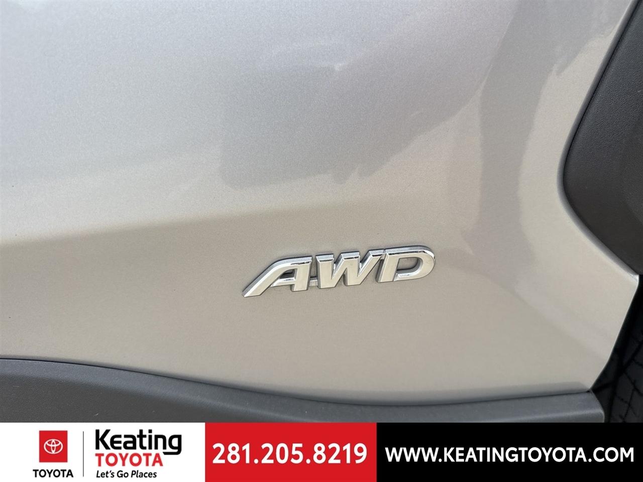 Toyota RAV4 Hybrid LE 2025