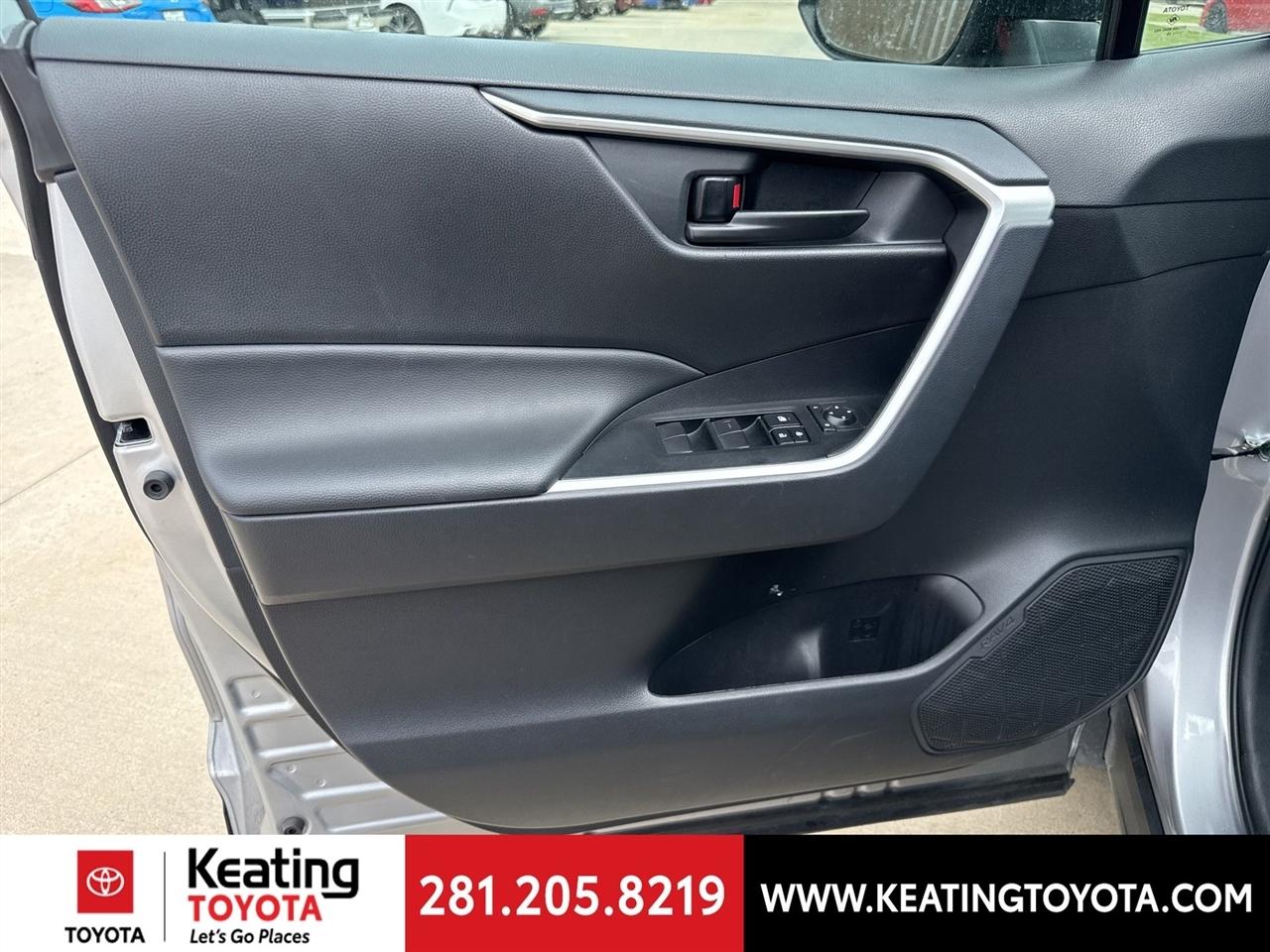 Toyota RAV4 Hybrid LE 2025