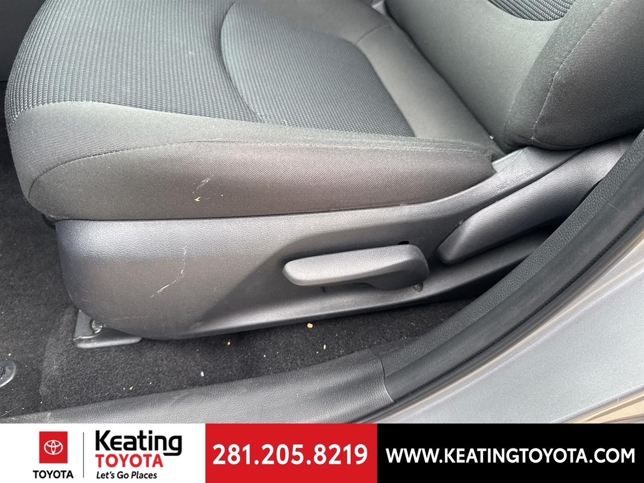 Toyota RAV4 Hybrid LE 2025