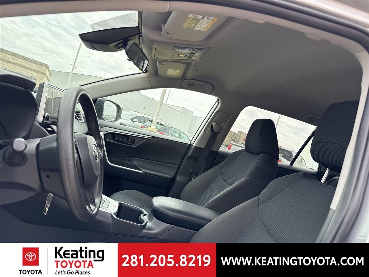 Toyota RAV4 Hybrid LE 2025