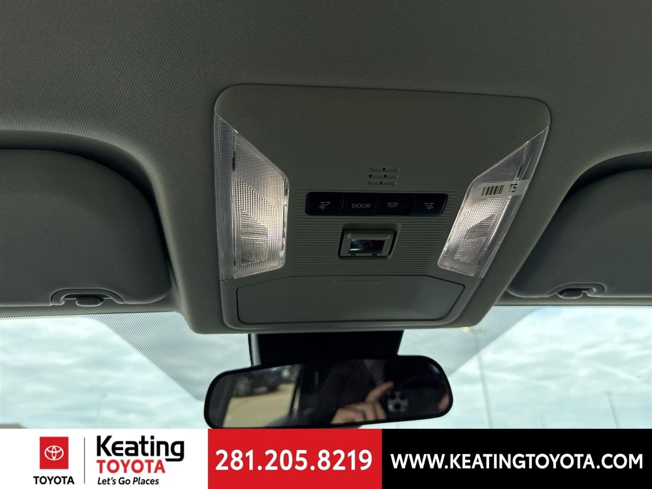 Toyota RAV4 Hybrid LE 2025