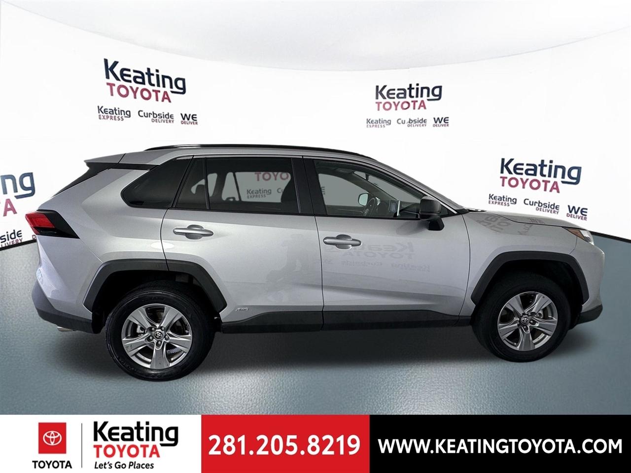 Toyota RAV4 Hybrid LE 2025