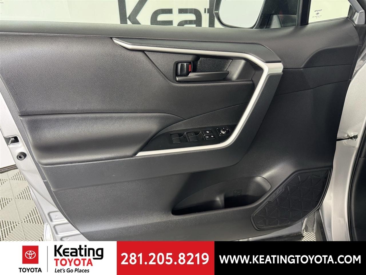 Toyota RAV4 Hybrid LE 2025