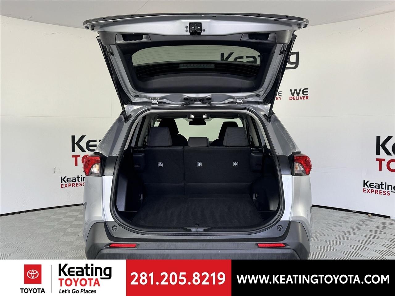 Toyota RAV4 Hybrid LE 2025