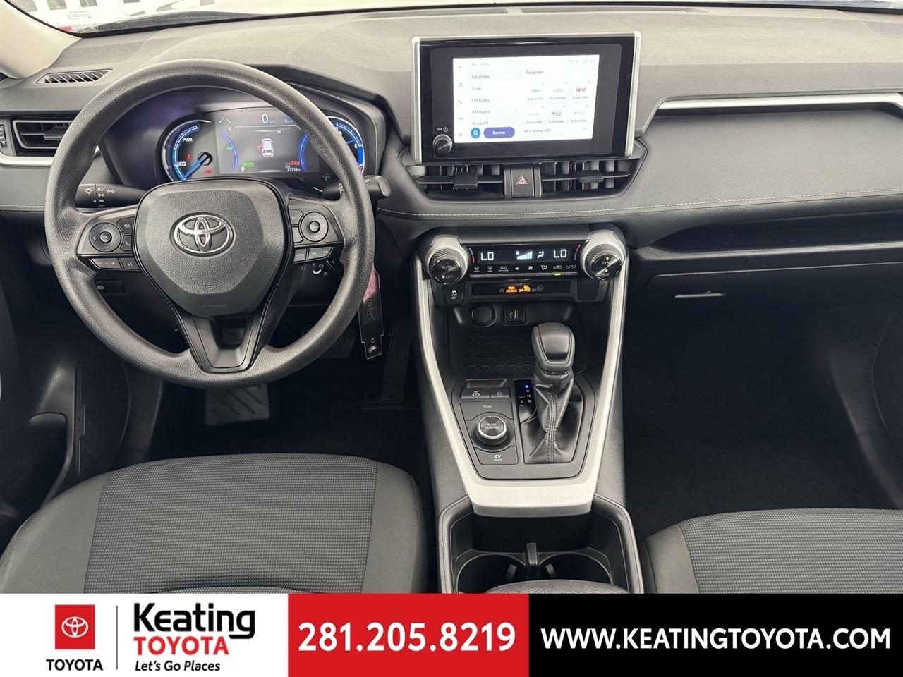 Toyota RAV4 Hybrid LE 2025