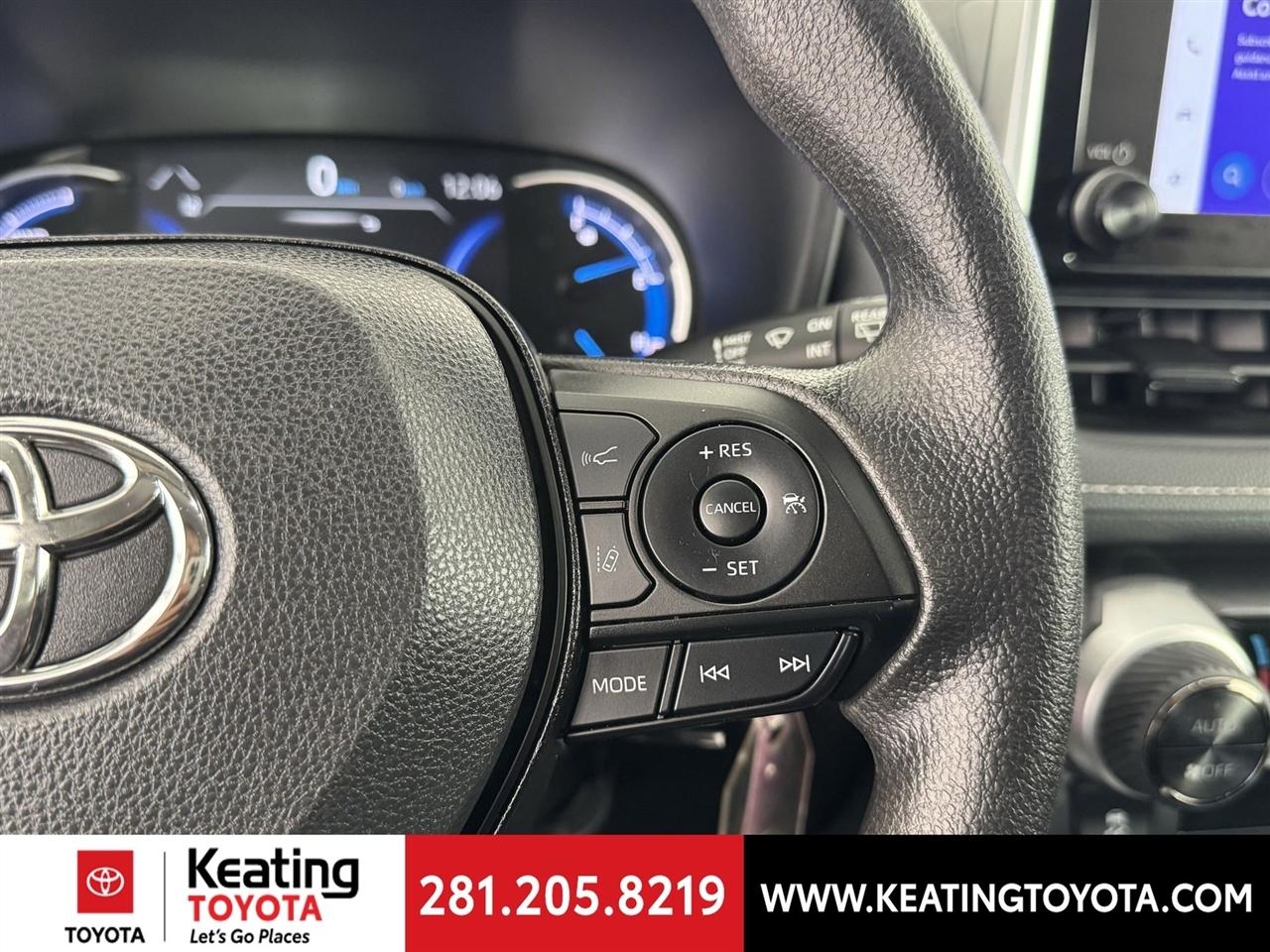 Toyota RAV4 Hybrid LE 2025