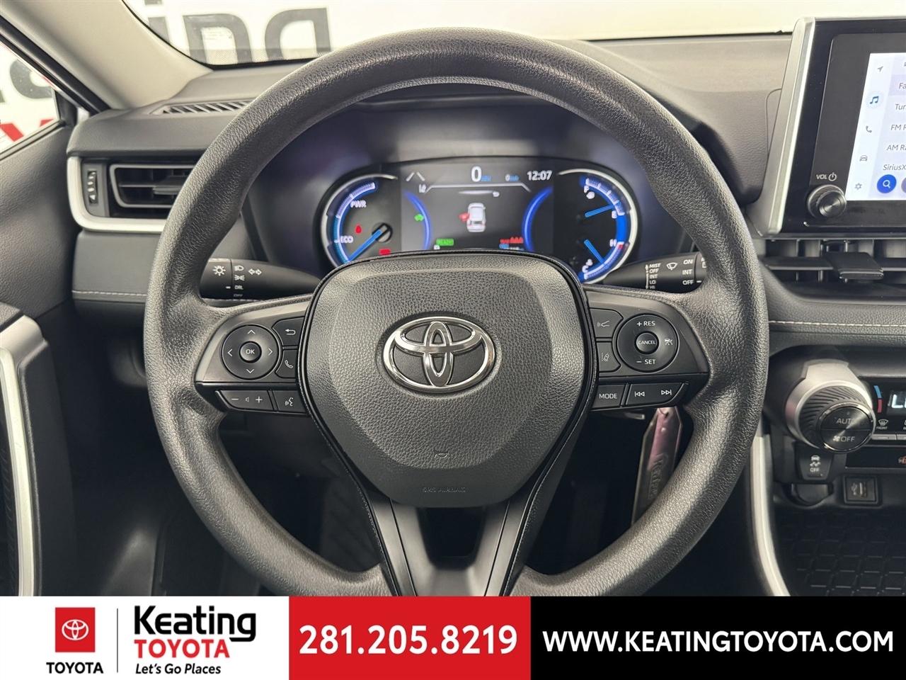 Toyota RAV4 Hybrid LE 2025