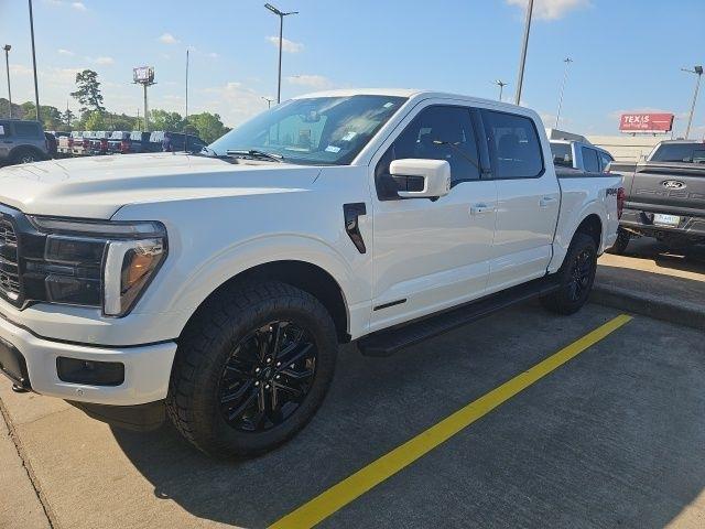 Ford F-150 Lariat SuperCrew 4WD 2025