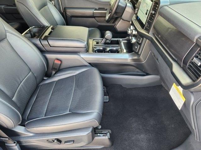 Ford F-150 Lariat SuperCrew 4WD 2025