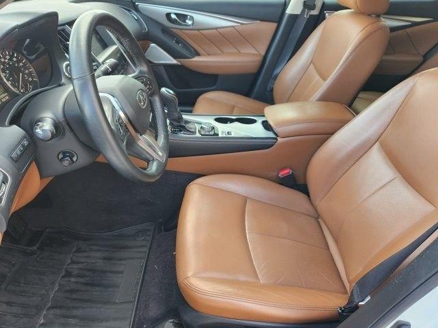 Infiniti Q50 3.0t LUXE 2024