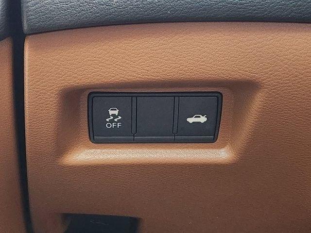 Infiniti Q50 3.0t LUXE 2024