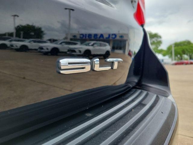 GMC Yukon SLT 2WD 2021